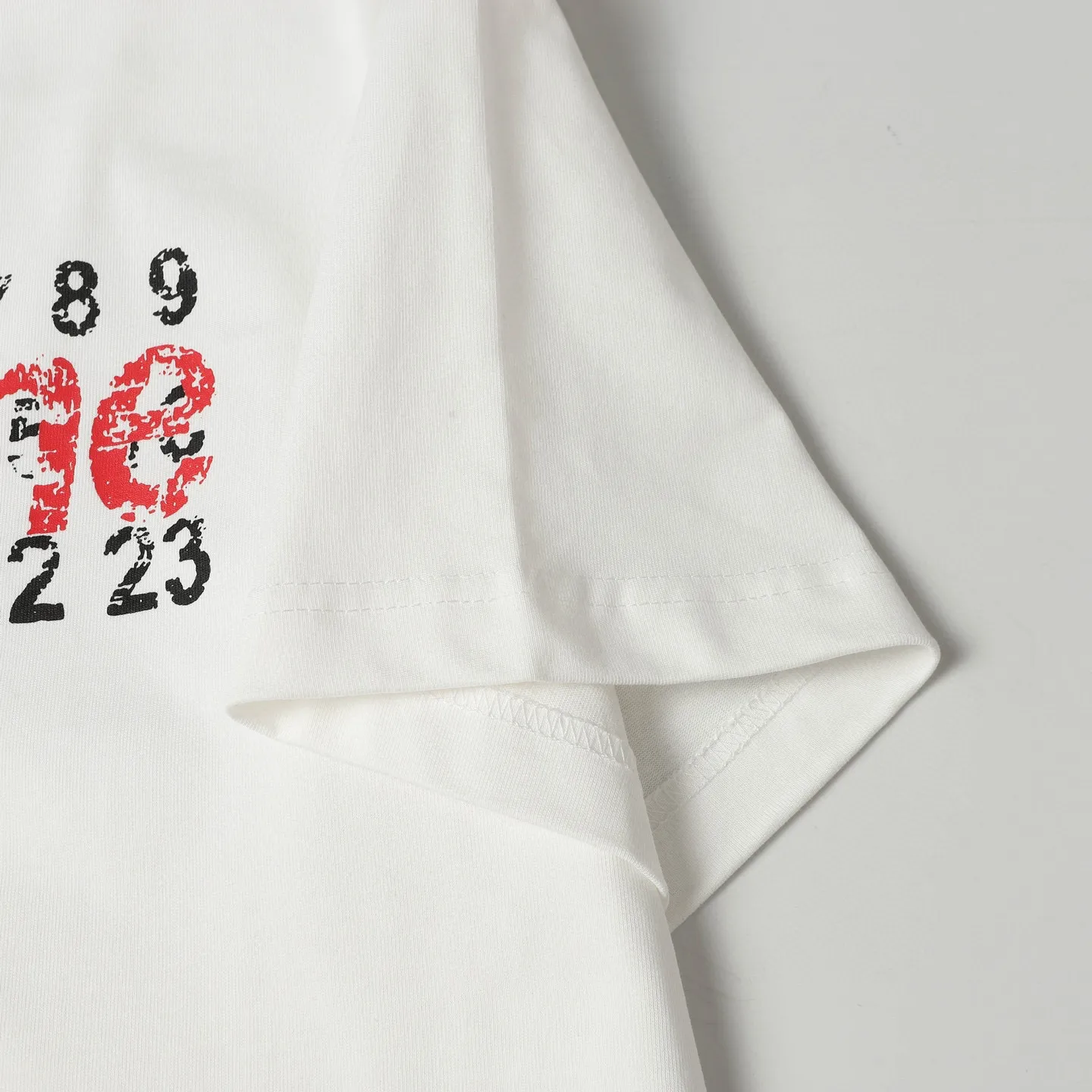MM 6 ✘ Supreme 25SSNew Arrival T logo ， ， ， Factory ， ， ， ， Same Style ：Black，White Sizes：xs-l